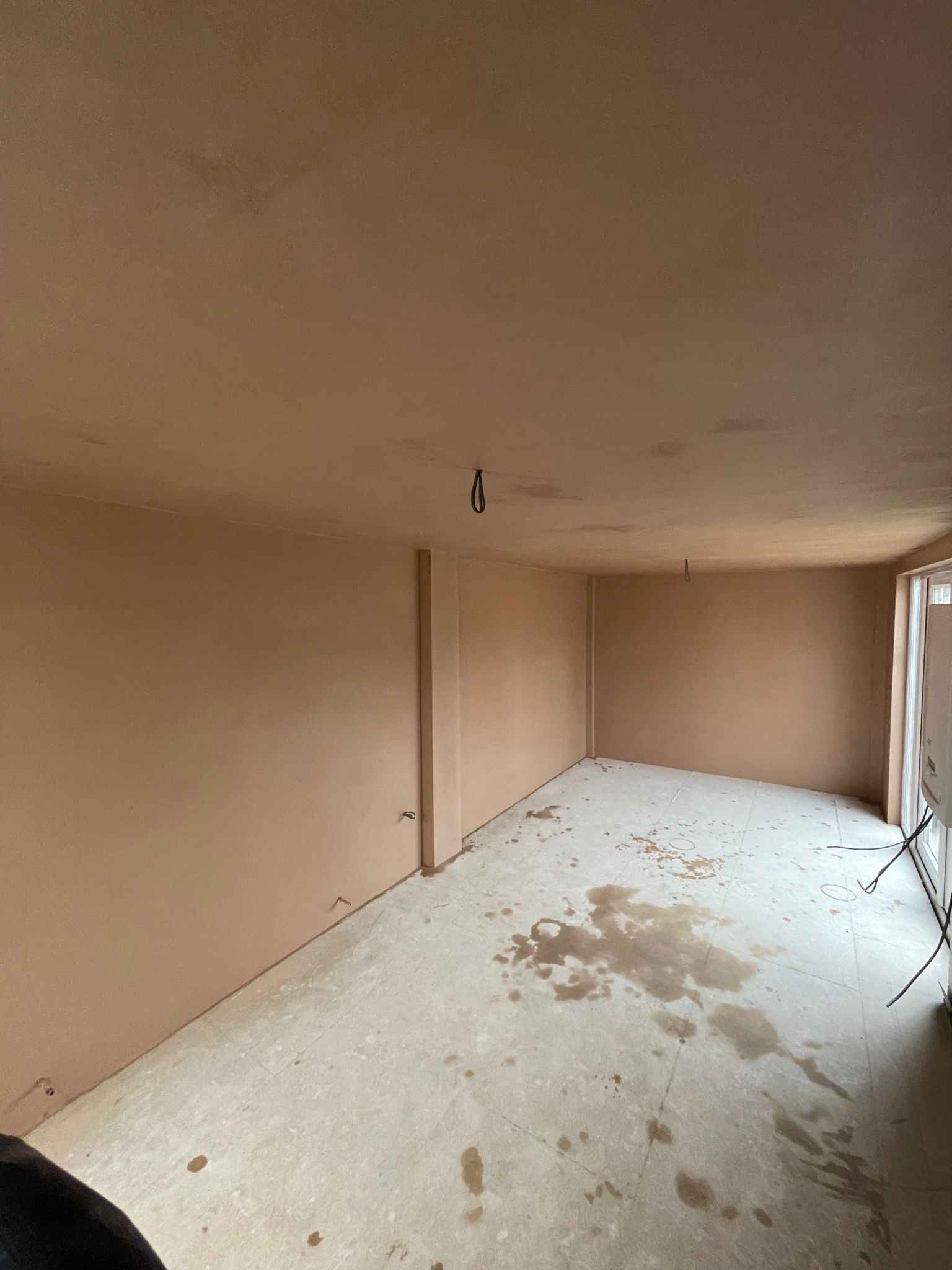 Our team is composed of skilled professionals With extensive experience in all types of plastering projects